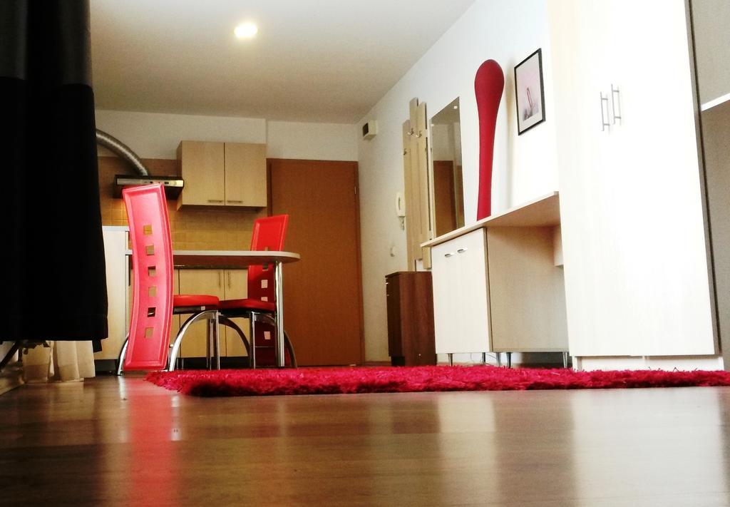 Lucas 10 Apartments Kluž Pokoj fotografie