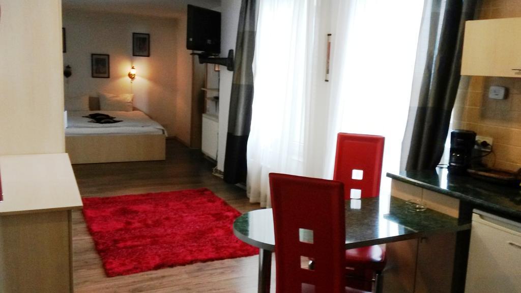 Lucas 10 Apartments Kluž Pokoj fotografie